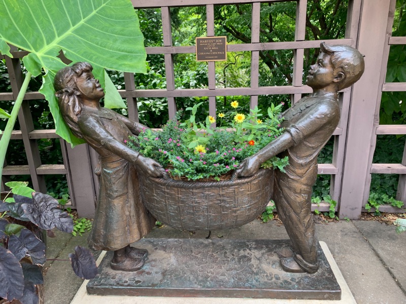 Beautiful statuary is prominent throughout the Botanica gardens.