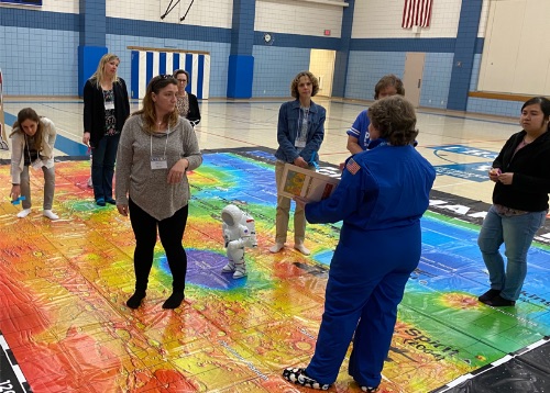 Jeannette Bosch explained the Adventure to Mars Map to attendees.